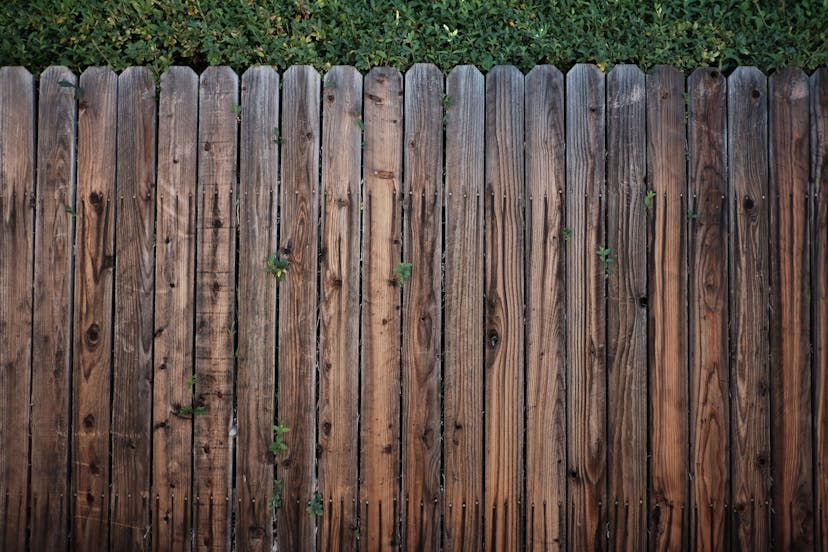 Poza gard din lemn